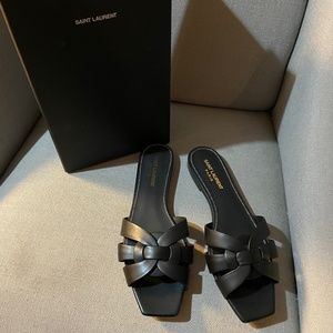 Saint Laurent Nu Pieds Leather Sandals